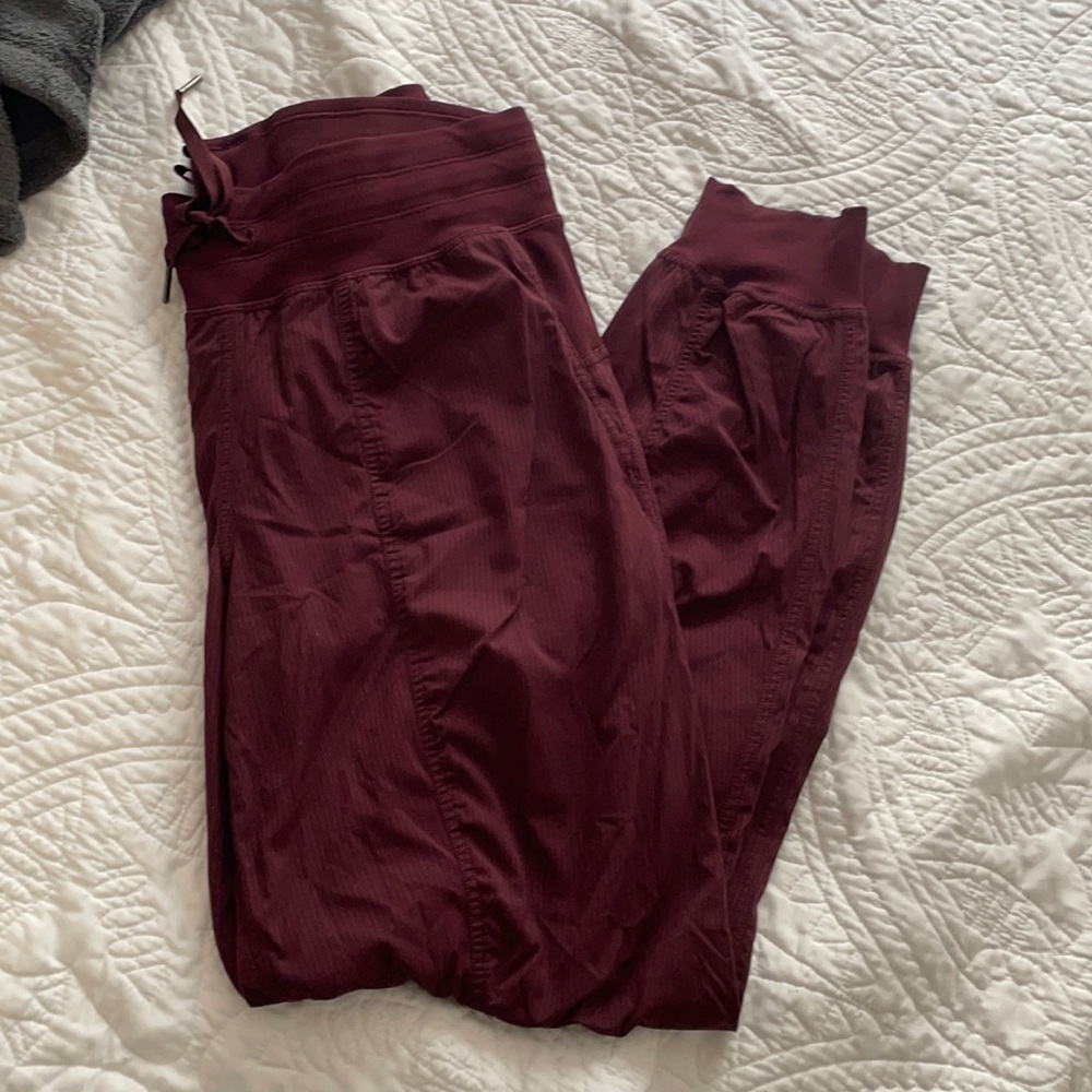 Lululemon dance studio jogger
